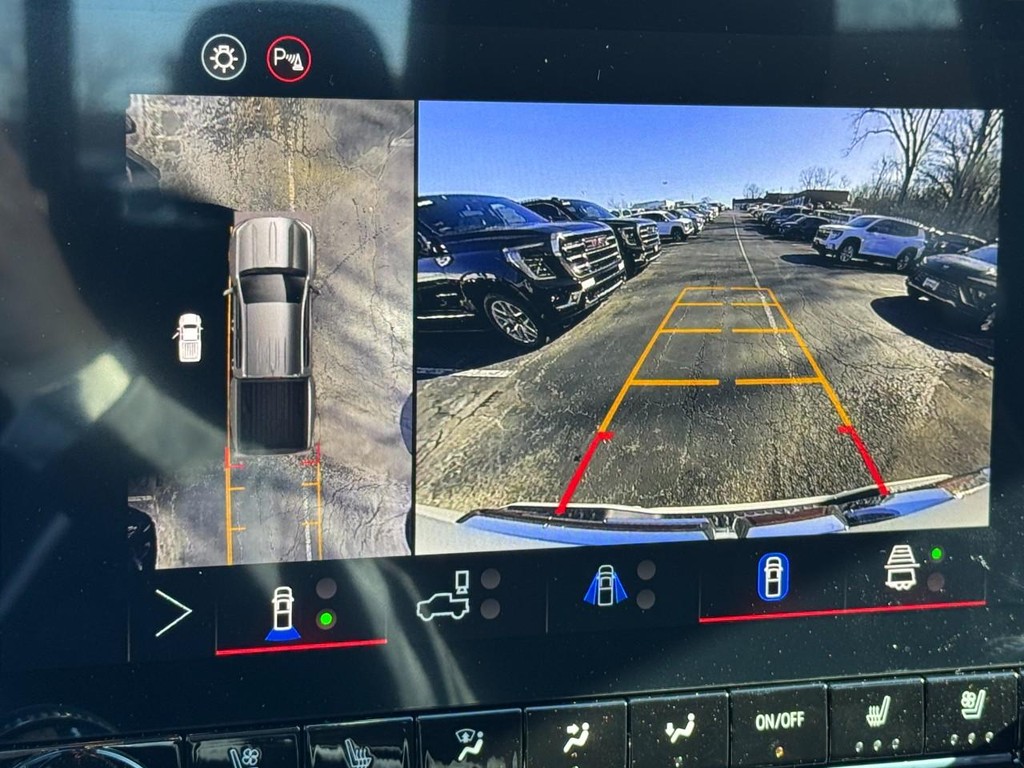 GMC Canyon Vehicle Image 14