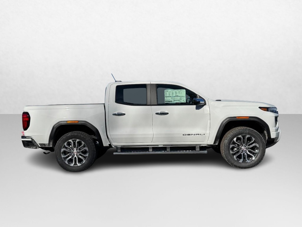 GMC Canyon Vehicle Image 02