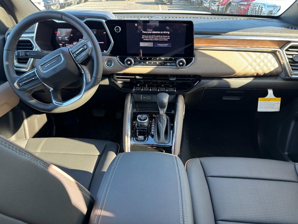 GMC Canyon Vehicle Image 06