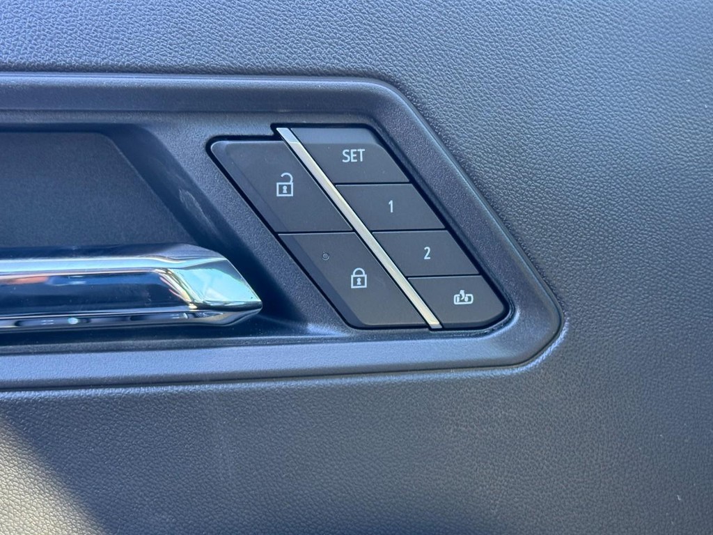 GMC Canyon Vehicle Image 10