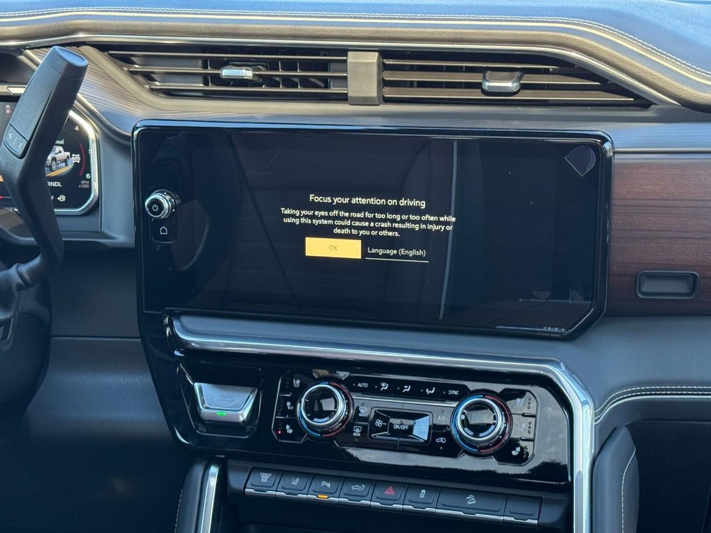 GMC Sierra 2500HD Vehicle Image 08