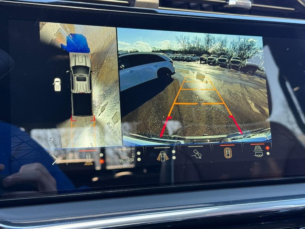 GMC Sierra 2500HD Vehicle Image 14