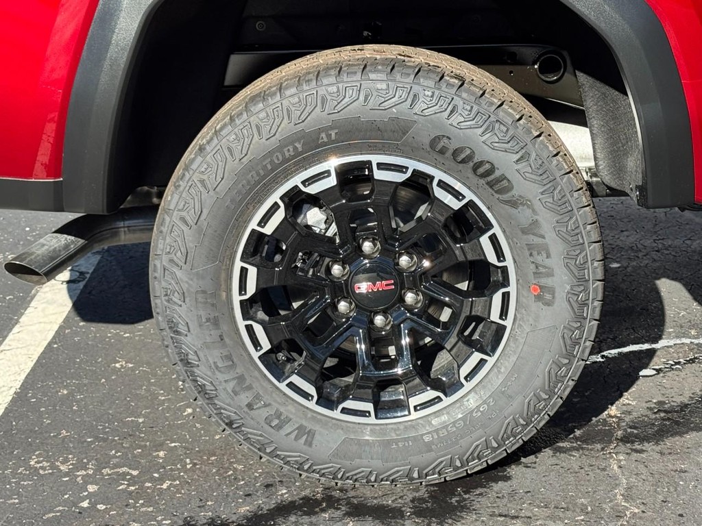 GMC Canyon Vehicle Image 04