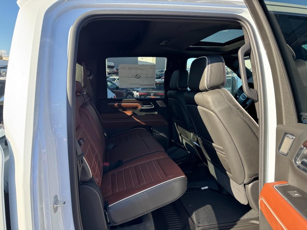 GMC Sierra 2500HD Vehicle Image 05