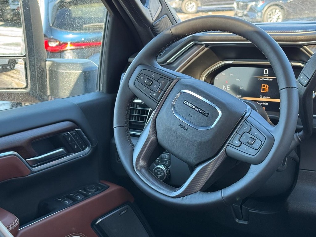 GMC Sierra 2500HD Vehicle Image 07