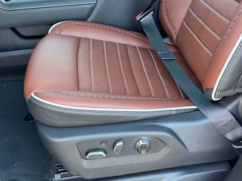 GMC Sierra 2500HD Vehicle Image 15