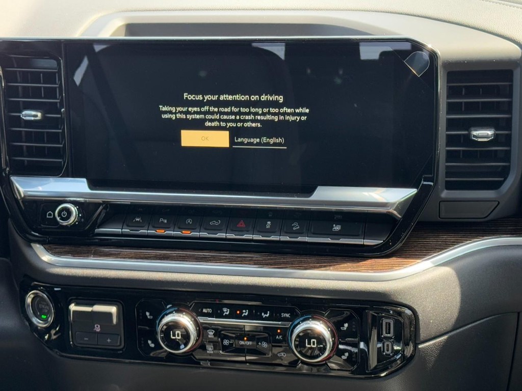 GMC Sierra 1500 Vehicle Image 08