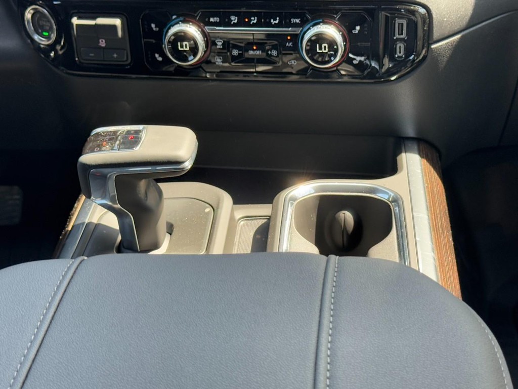 GMC Sierra 1500 Vehicle Image 09