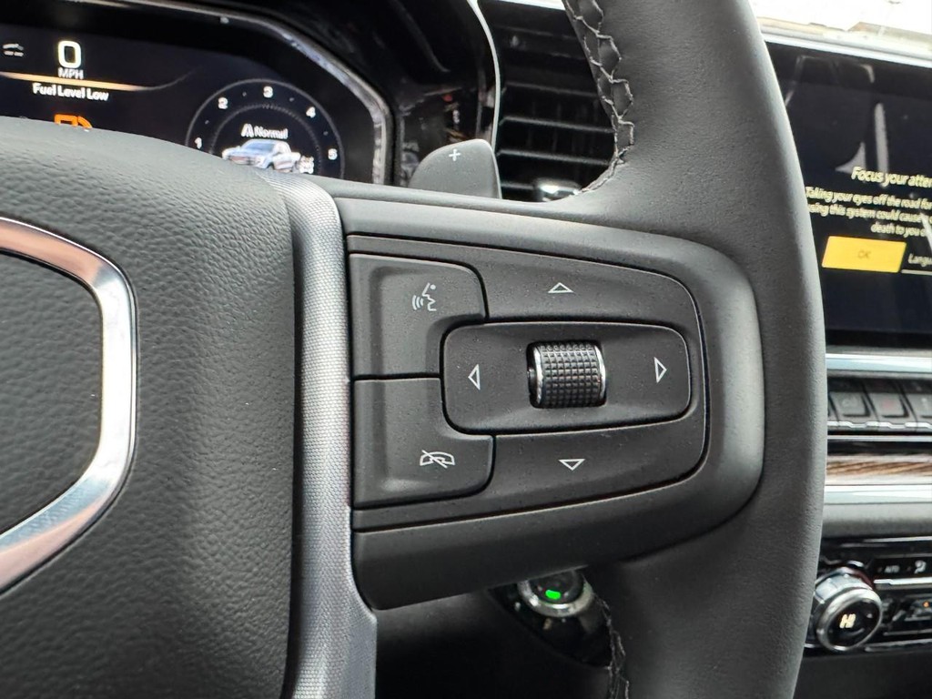 GMC Sierra 1500 Vehicle Image 11