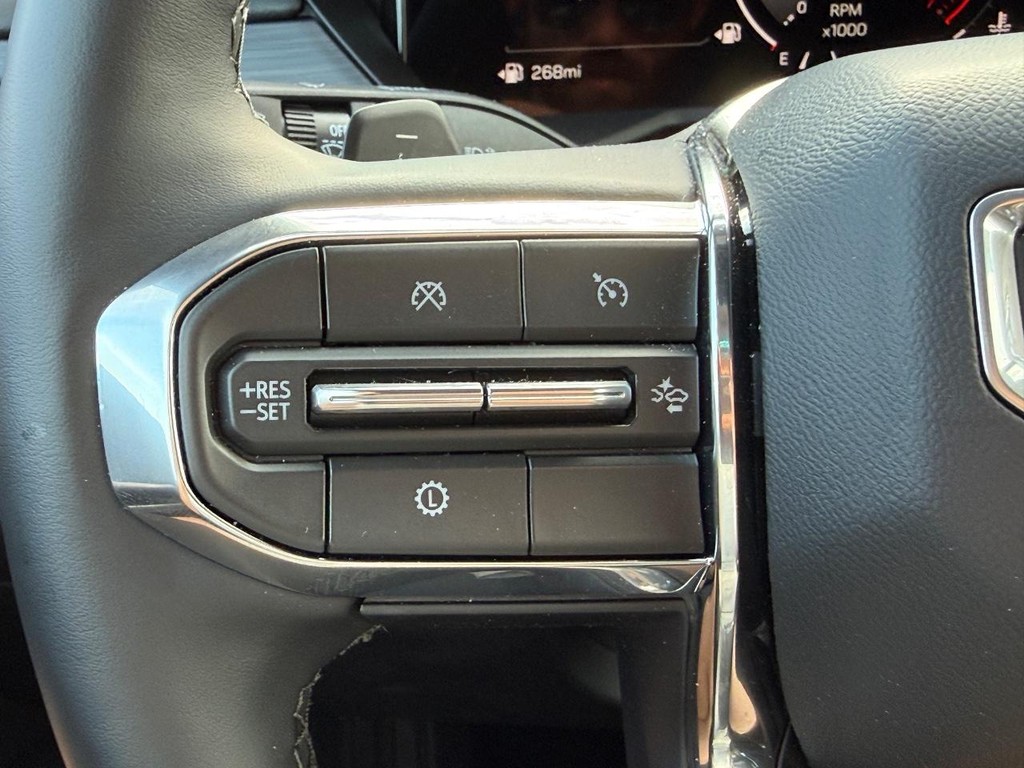 GMC Acadia Vehicle Image 14