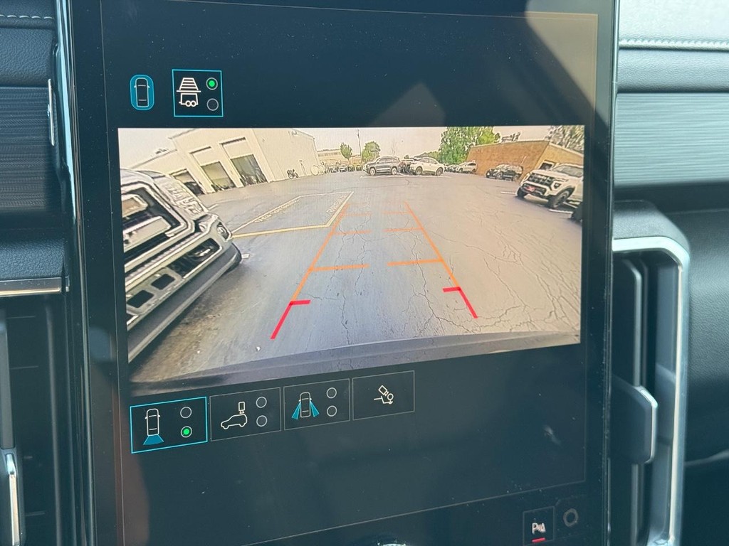 GMC Acadia Vehicle Image 17