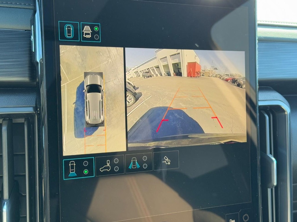 GMC Acadia Vehicle Image 14