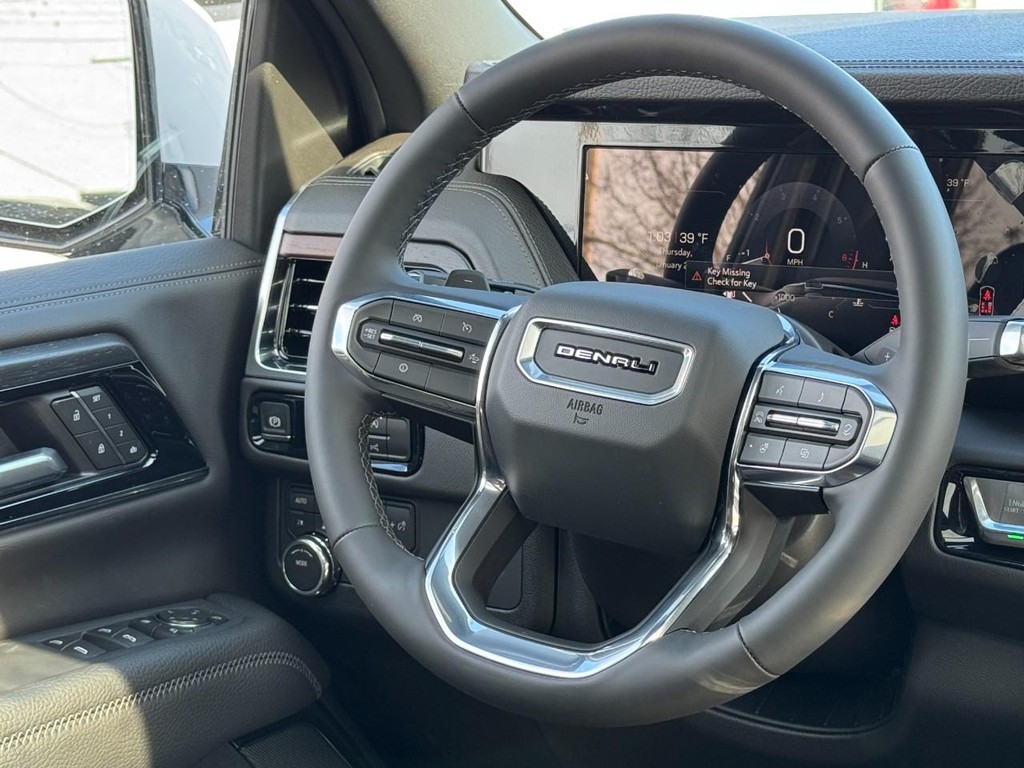 GMC Yukon Vehicle Image 07