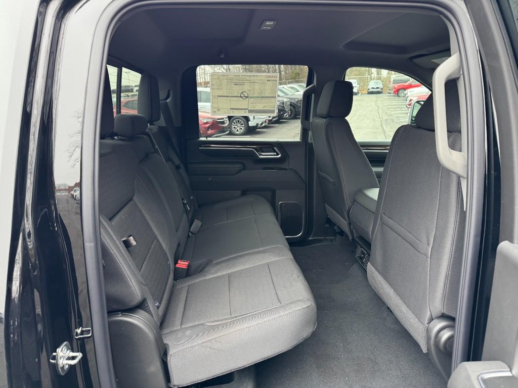 GMC Sierra 2500HD Vehicle Image 05