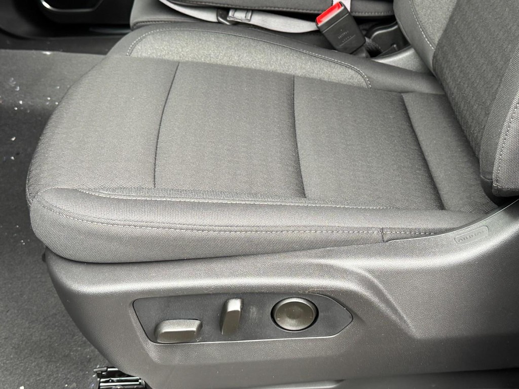 GMC Sierra 2500HD Vehicle Image 14