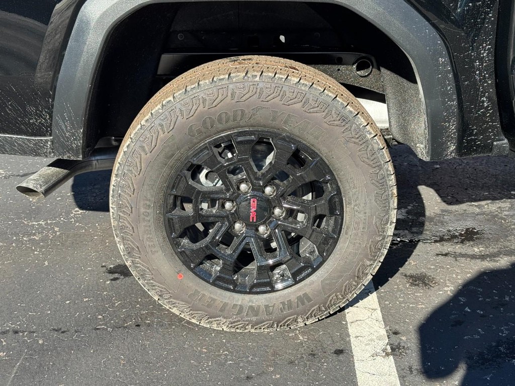 GMC Canyon Vehicle Image 04