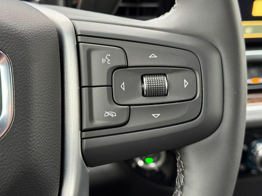 GMC Sierra 1500 Vehicle Image 11