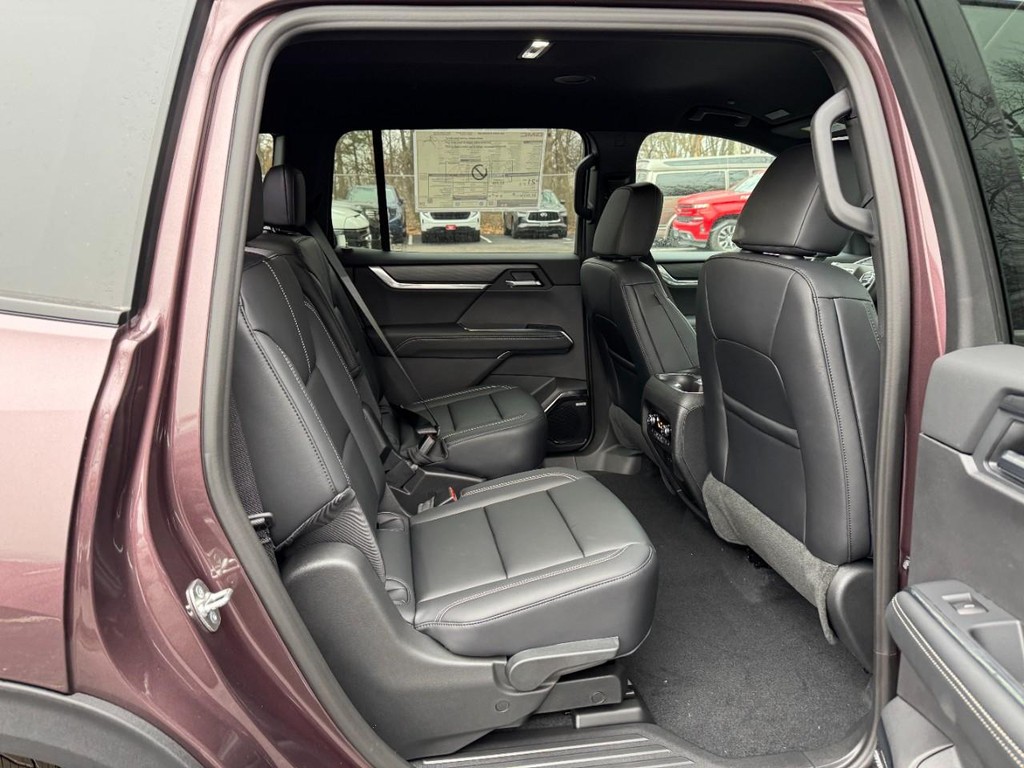 GMC Acadia Vehicle Image 05