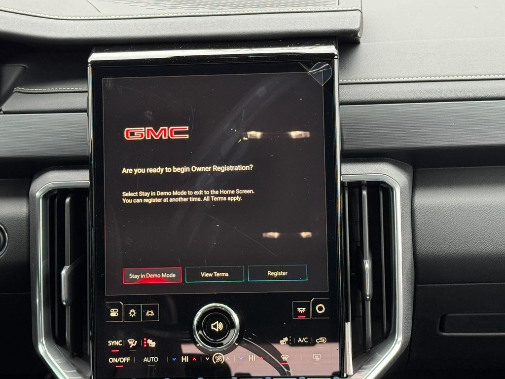 GMC Acadia Vehicle Image 08