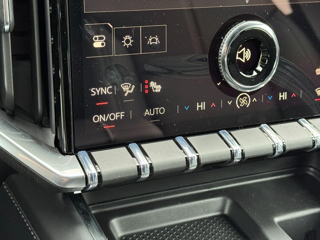 GMC Acadia Vehicle Image 12