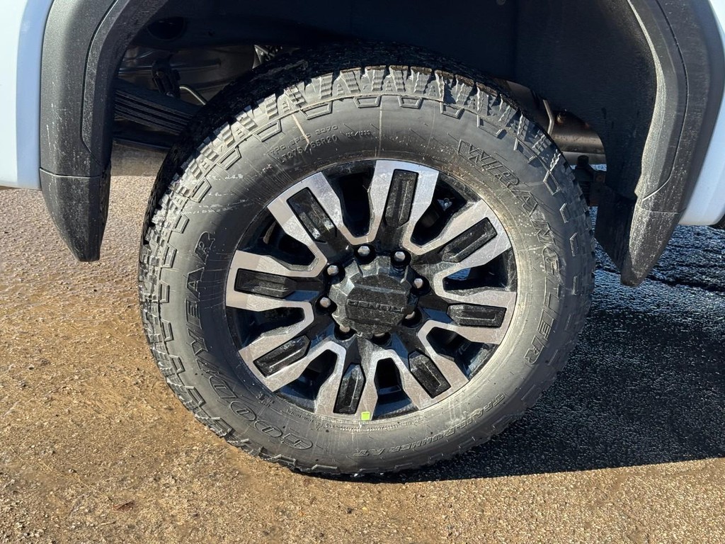 GMC Sierra 2500HD Vehicle Image 04