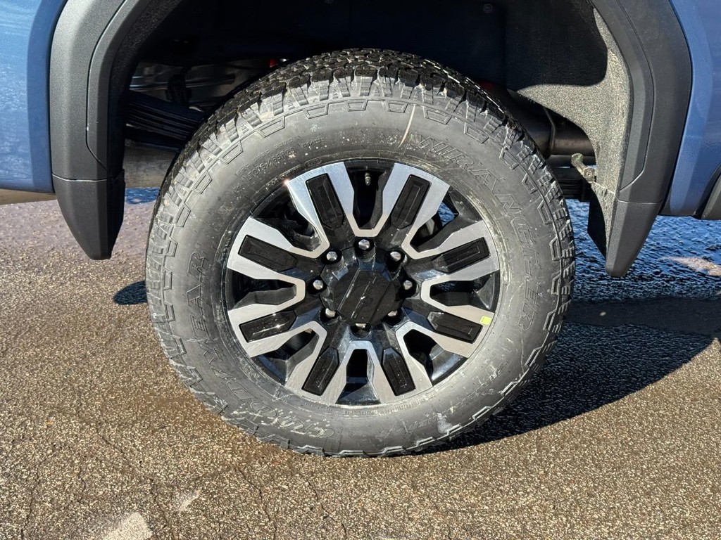 GMC Sierra 2500HD Vehicle Image 04