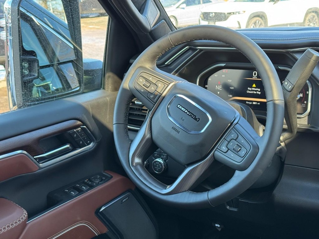 GMC Sierra 2500HD Vehicle Image 07