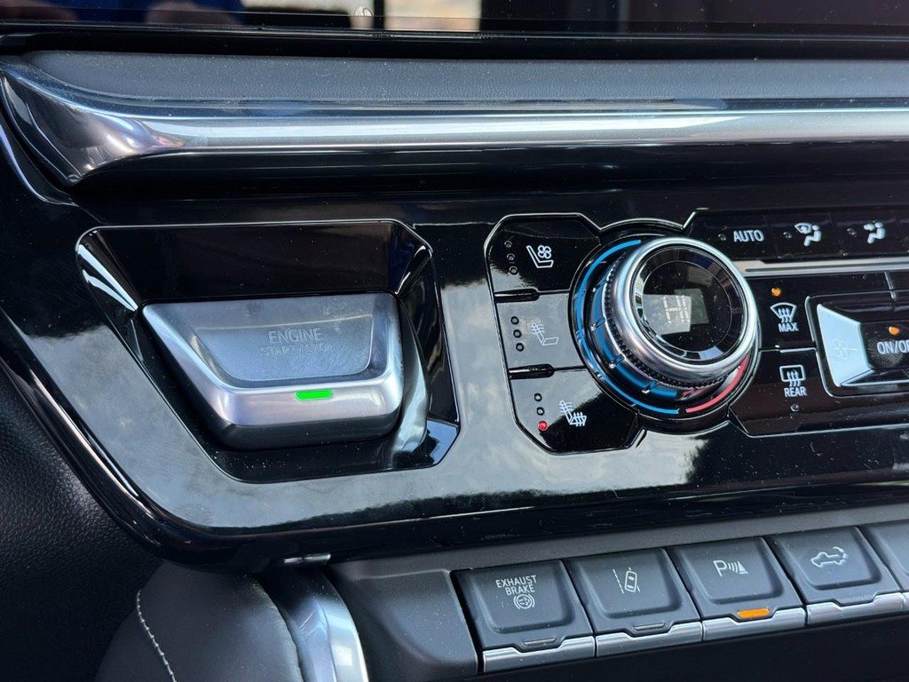 GMC Sierra 2500HD Vehicle Image 13