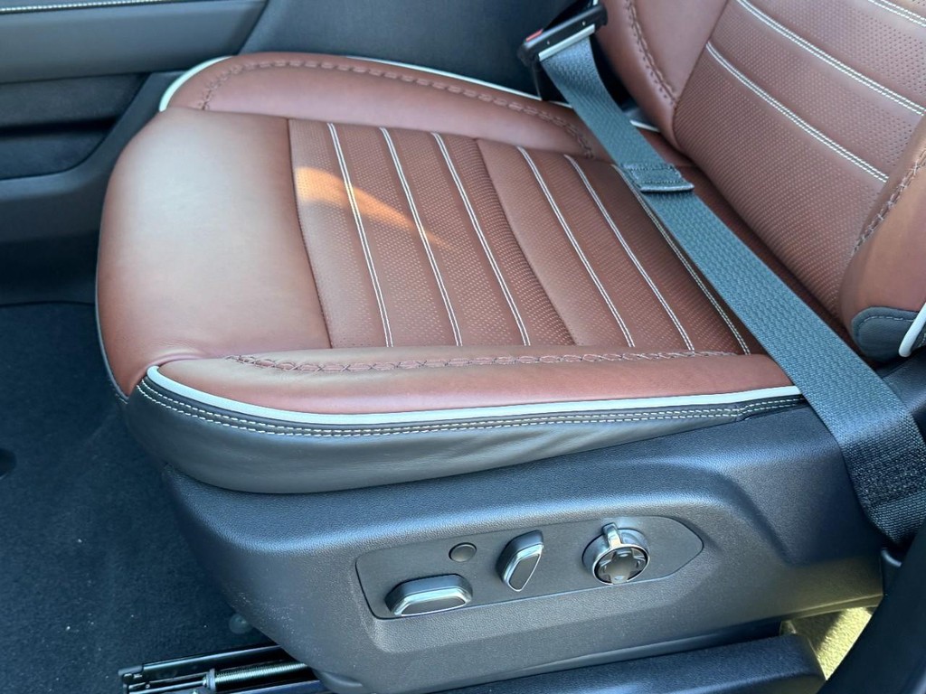 GMC Sierra 2500HD Vehicle Image 15