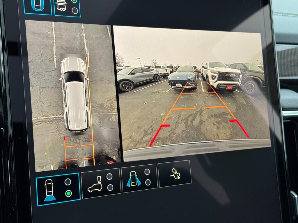 GMC Yukon XL Vehicle Image 15