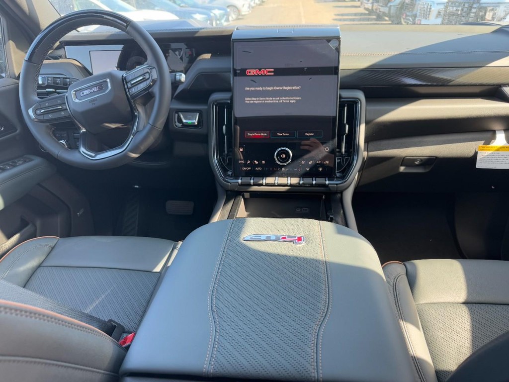 GMC Yukon XL Vehicle Image 08