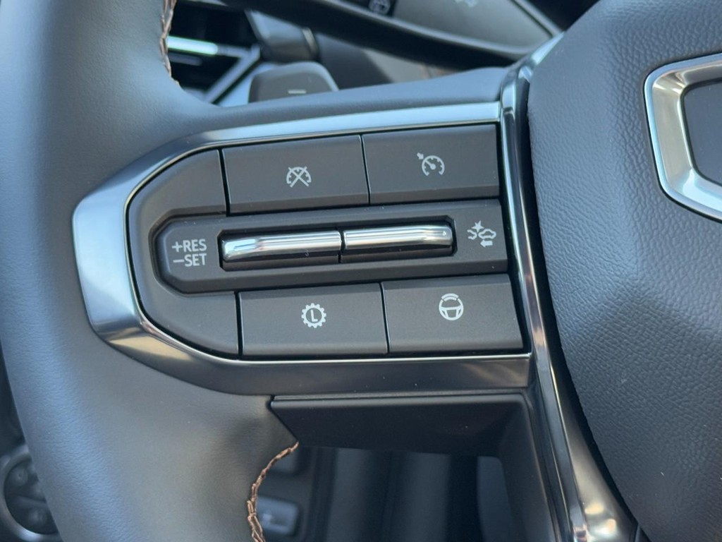 GMC Yukon XL Vehicle Image 13