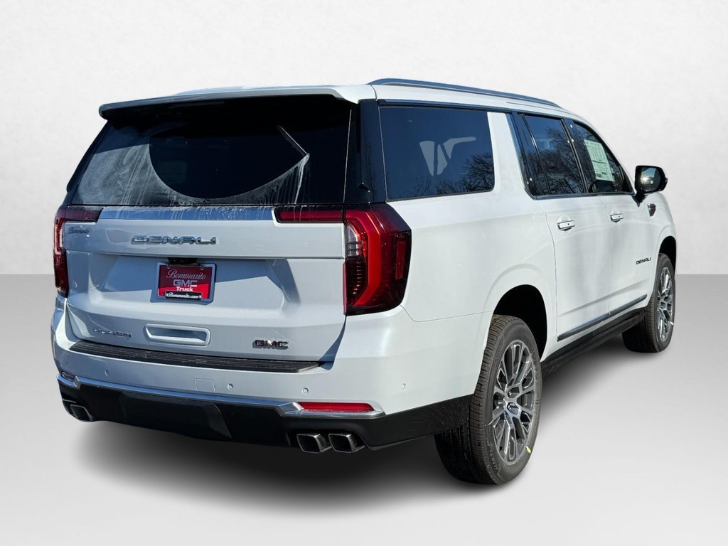 GMC Yukon XL Vehicle Image 03