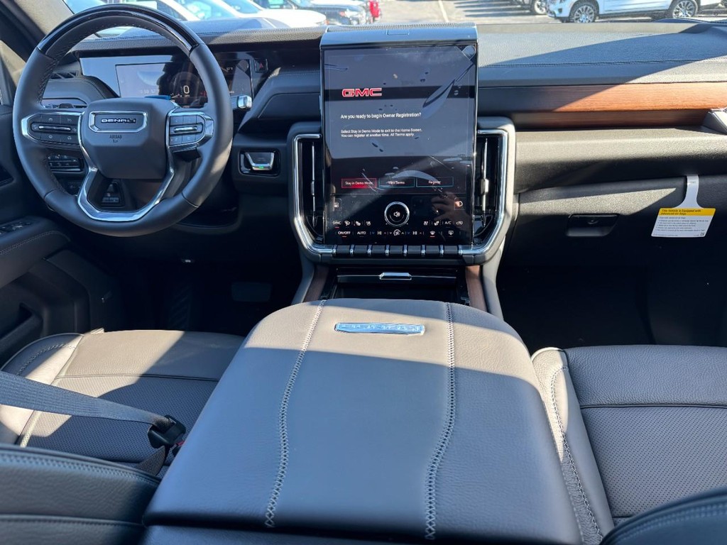 GMC Yukon XL Vehicle Image 08