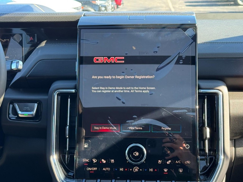 GMC Yukon XL Vehicle Image 10