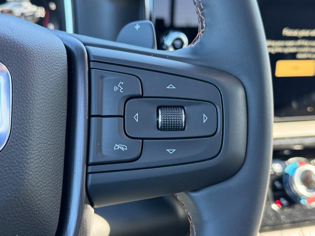 GMC Sierra 1500 Vehicle Image 12