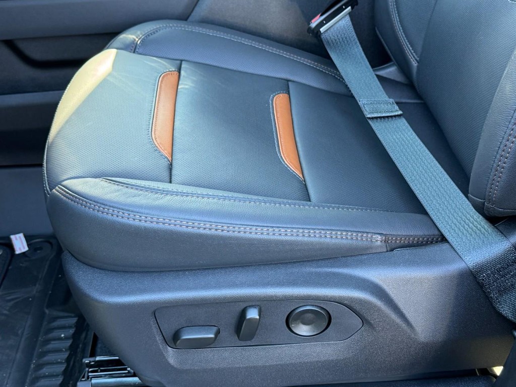 GMC Sierra 1500 Vehicle Image 15