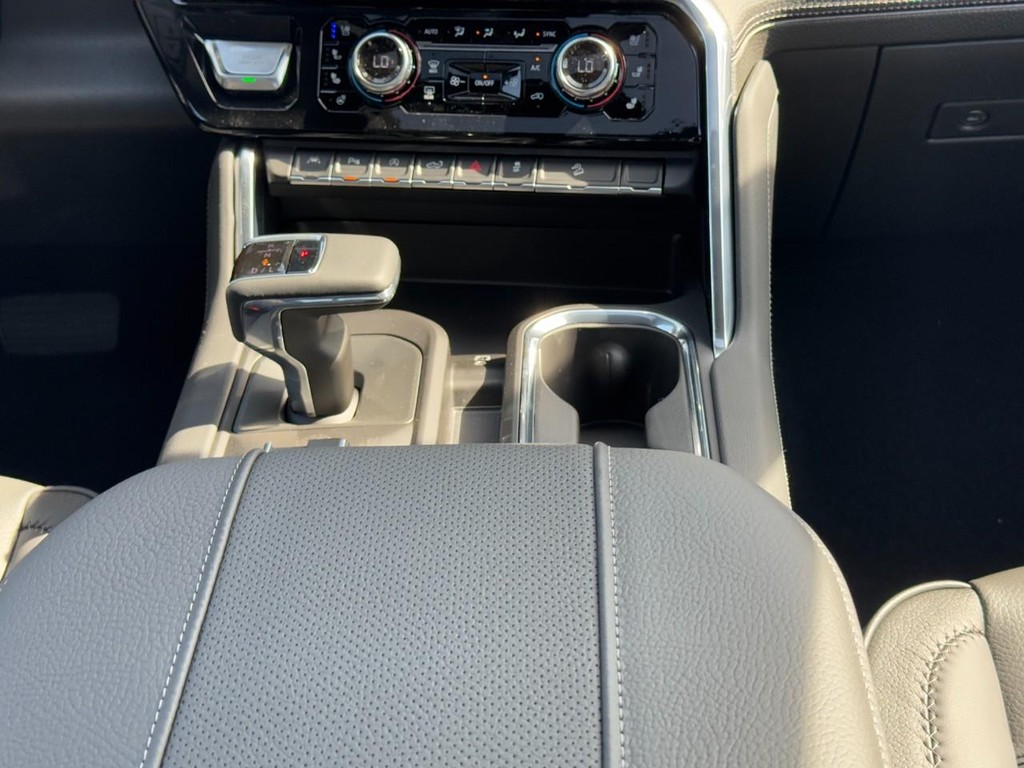 GMC Sierra 1500 Vehicle Image 10