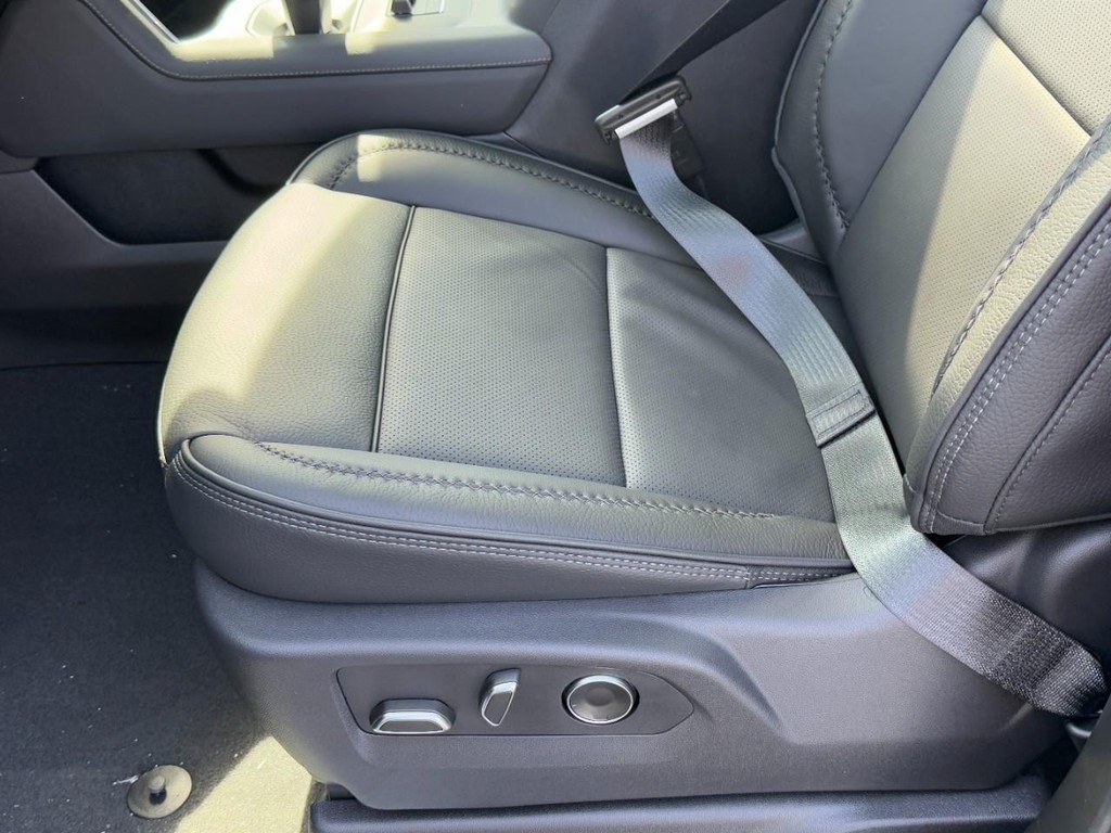 GMC Sierra 1500 Vehicle Image 16