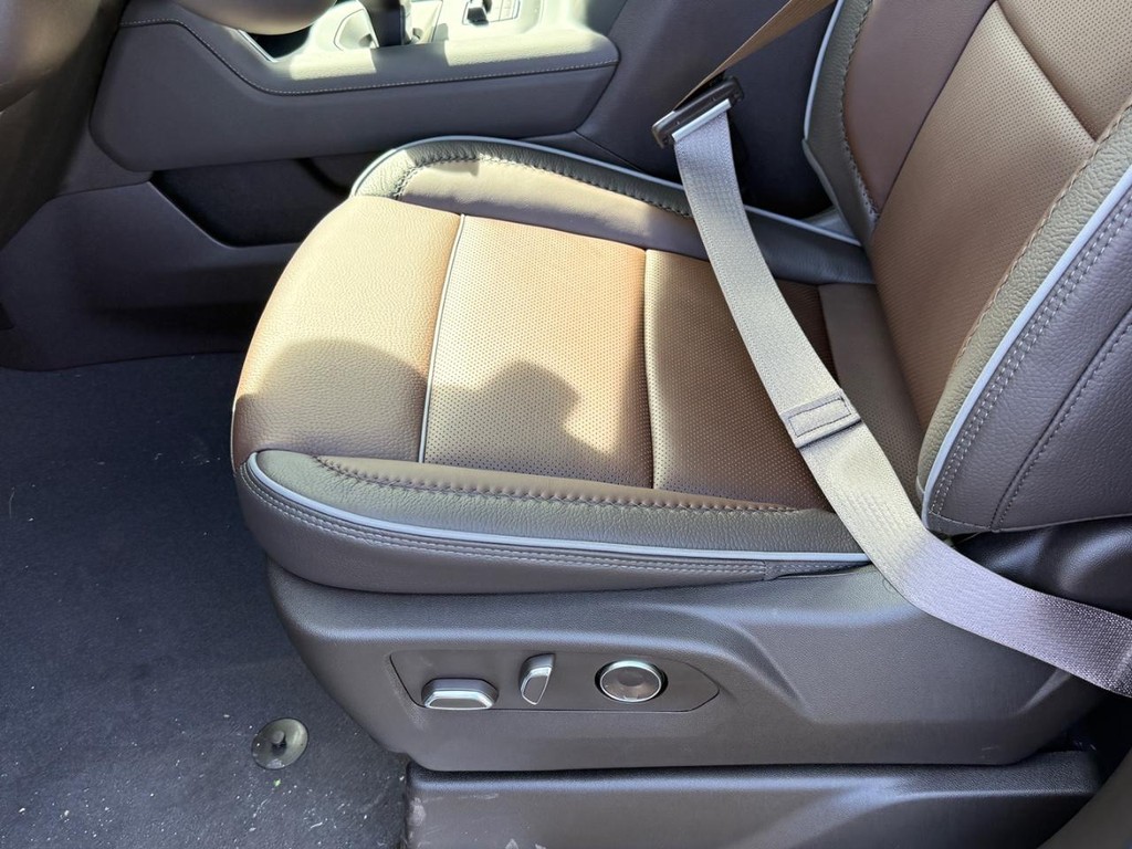 GMC Sierra 1500 Vehicle Image 12