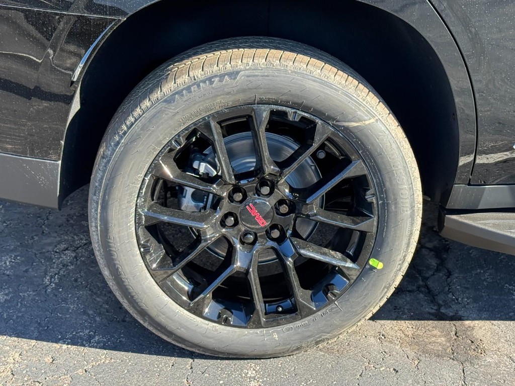 GMC Yukon Vehicle Image 04