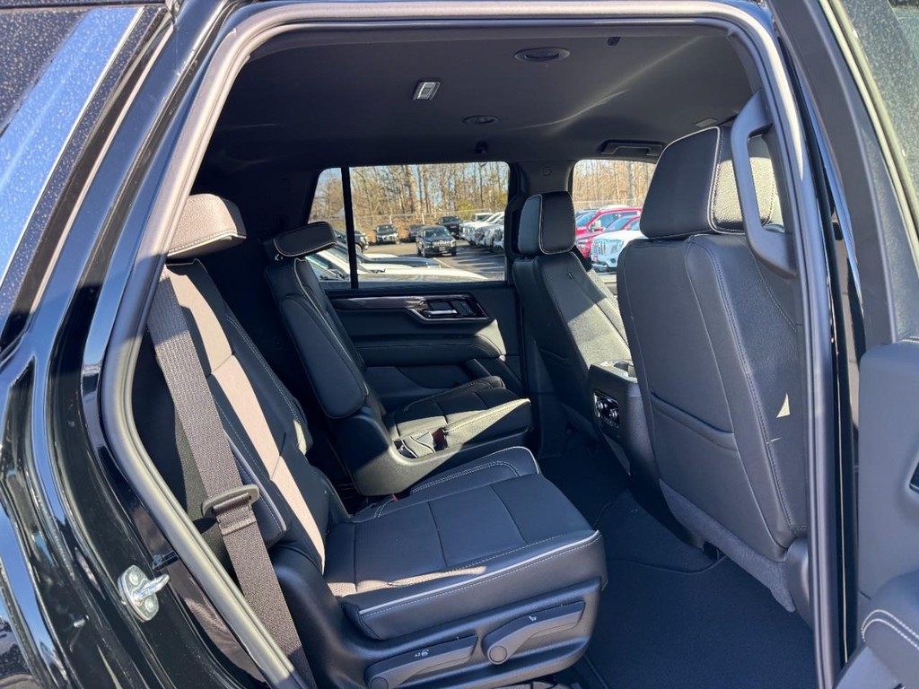 GMC Yukon Vehicle Image 05