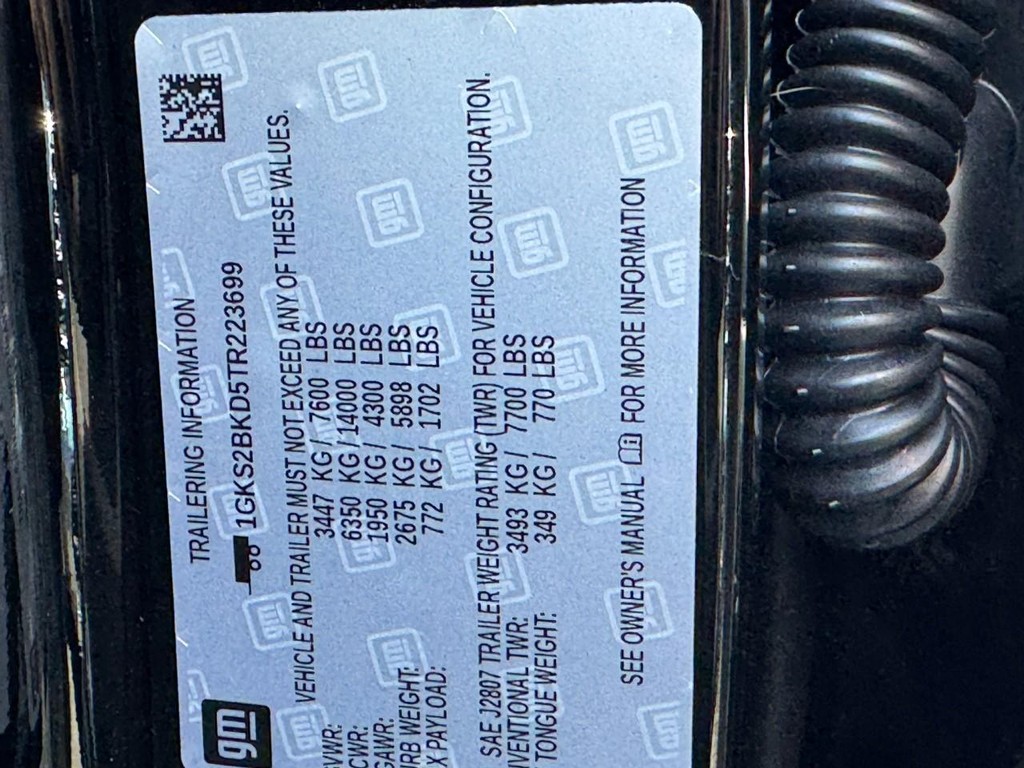 GMC Yukon Vehicle Image 16