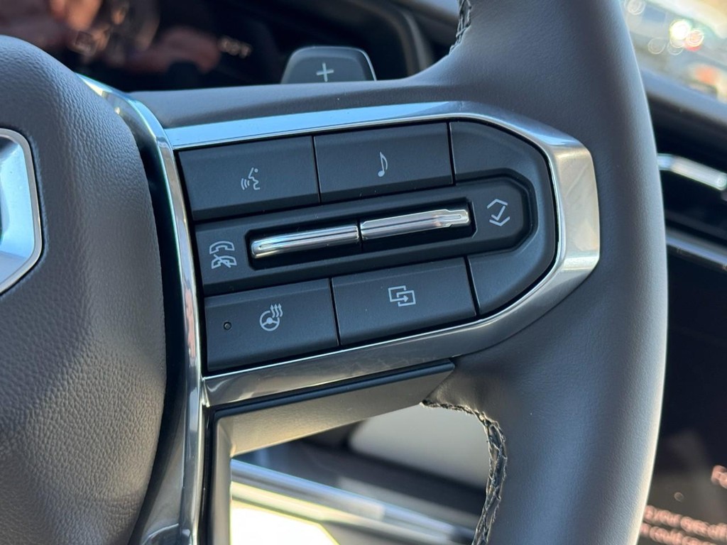 GMC Terrain Vehicle Image 12