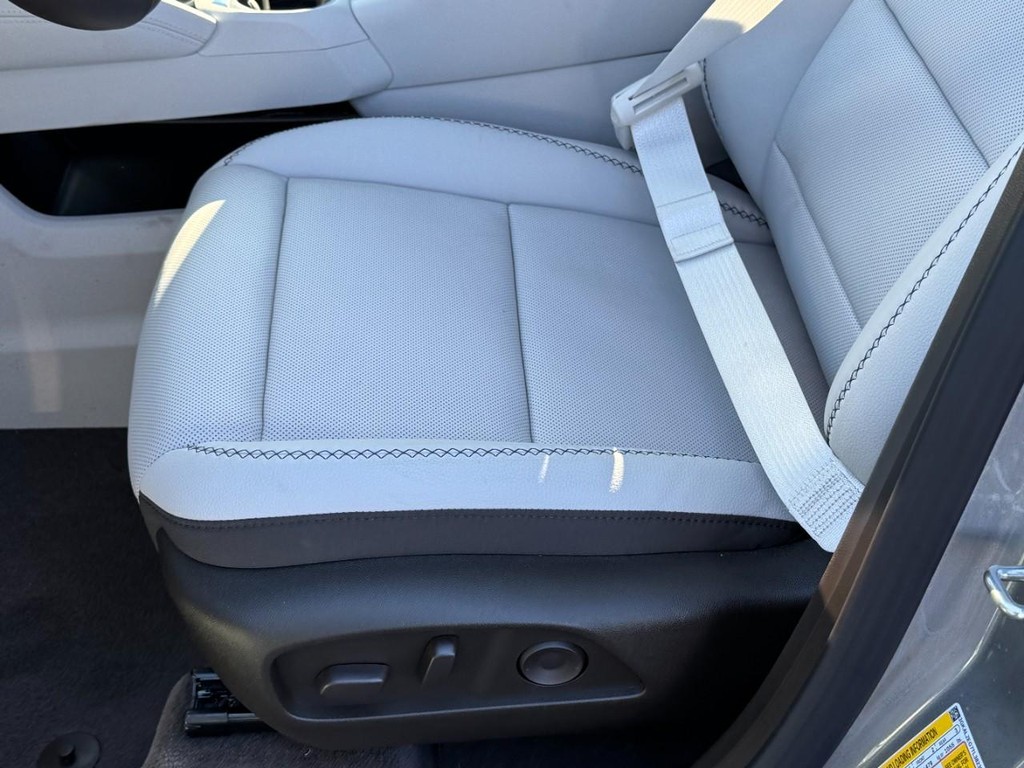 GMC Terrain Vehicle Image 15