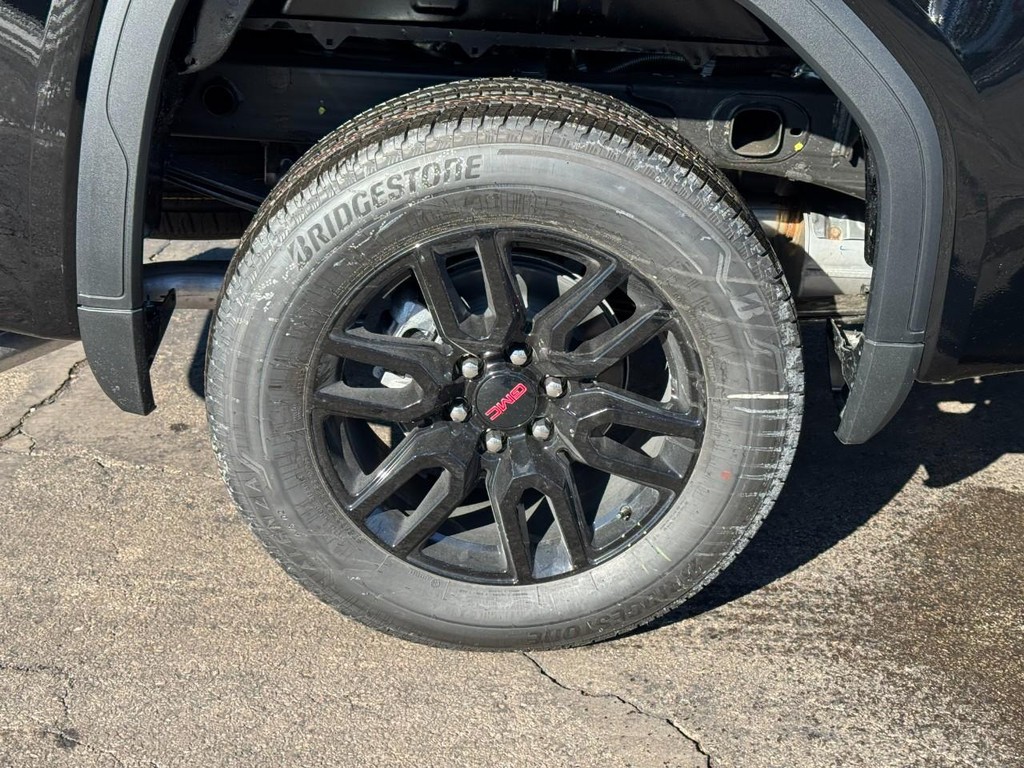 GMC Sierra 1500 Vehicle Image 04