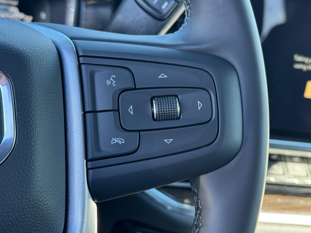 GMC Sierra 1500 Vehicle Image 11