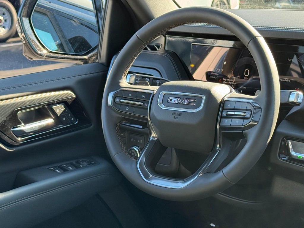 GMC Yukon Vehicle Image 08