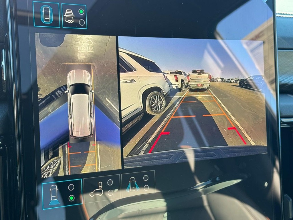 GMC Yukon Vehicle Image 15