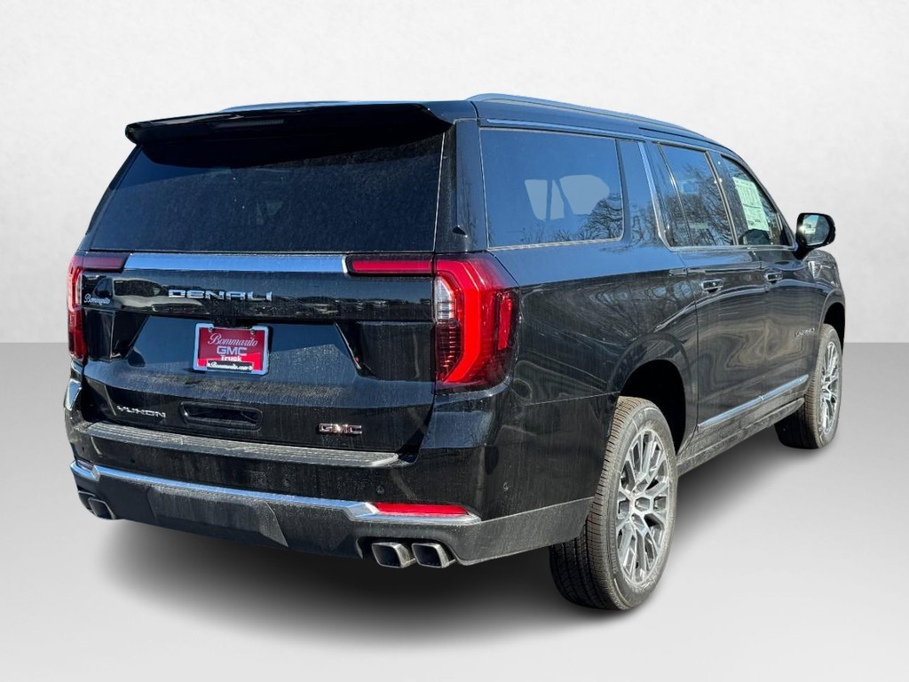 GMC Yukon XL Vehicle Image 03